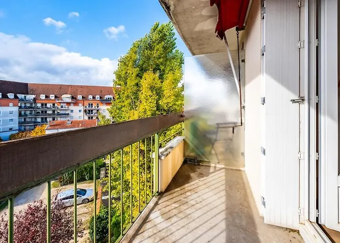 Le Rouge - Close To Bsb *